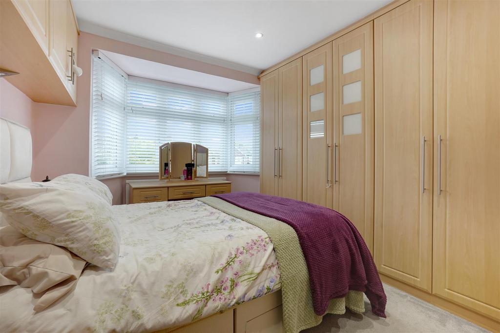 Bedroom 1a.jpg