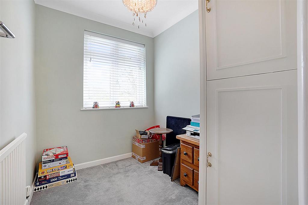 Bedroom 4.jpg