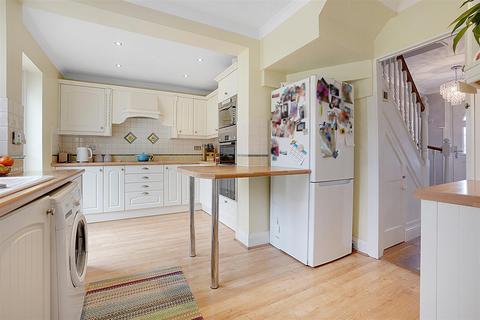 4 bedroom semi-detached house for sale, Oakfield Park Road, Dartford