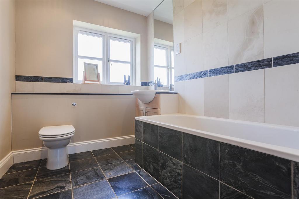 Bathroom.jpg