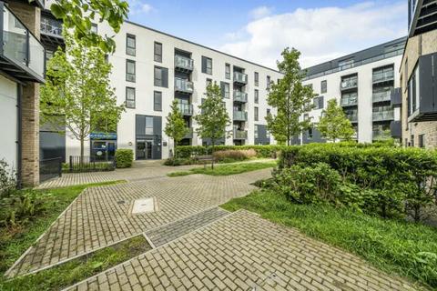 2 bedroom apartment to rent, Addlestone, Surrey, KT15