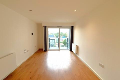 2 bedroom apartment to rent, Addlestone, Surrey, KT15