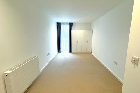 2 bedroom apartment to rent, Addlestone, Surrey, KT15