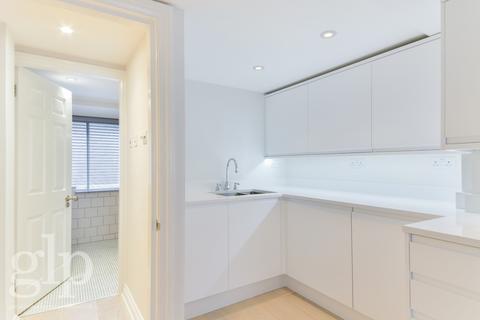 Studio to rent, Wardour Street, London, Greater London, W1D