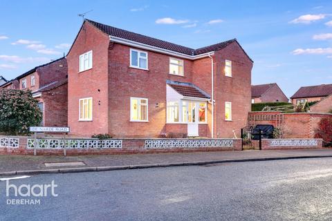 3 bedroom detached house for sale, De-Narde Road, Dereham