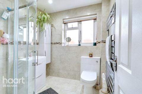 3 bedroom detached house for sale, De-Narde Road, Dereham