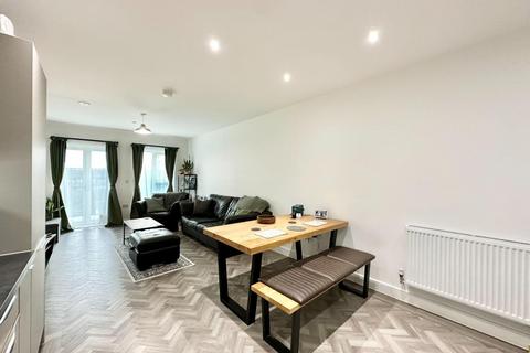 2 bedroom flat for sale, Bluenote Apartments, Blyth Road, Hayes
