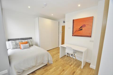 1 bedroom house of multiple occupation to rent, Macfarlane Road, London W12