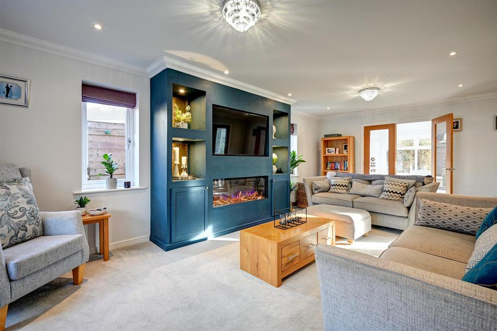 Lounge 1.jpg