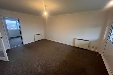 2 bedroom flat to rent, Field Court, Carisbrooke Road, Newport, Isle Of Wight, PO30
