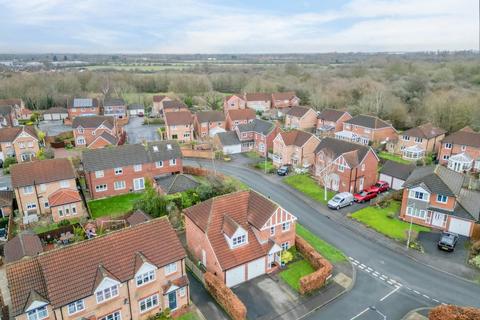 4 bedroom detached house for sale, Pentire Close, York