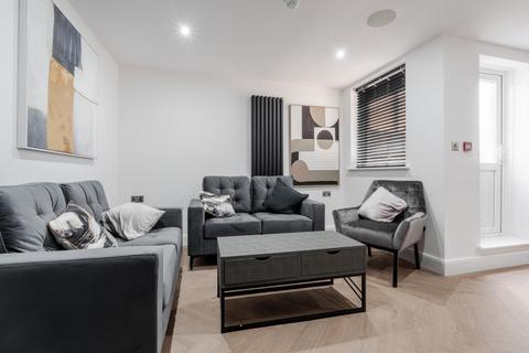 2 bedroom flat to rent, Hunsdon Road, London, SE14