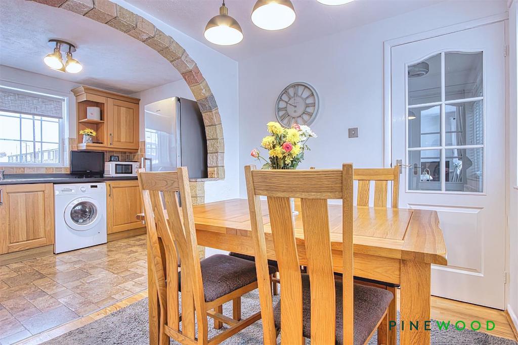 Kitchen diner