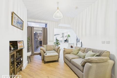 3 bedroom terraced house for sale, Windleshaw Road, Dentons Green, WA10