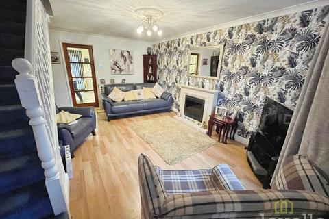2 bedroom semi-detached house for sale, Swallow Close, Gainsborough DN21