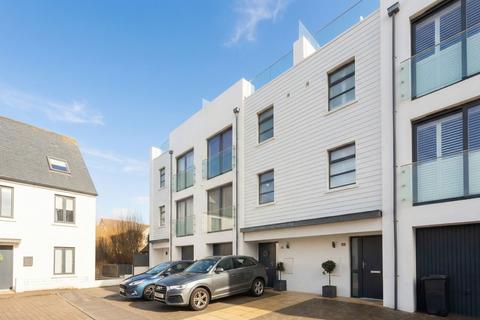 3 bedroom terraced house for sale, La Grande Route De La Cote, St. Clement, JE2