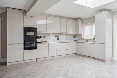 4 bedroom semi-detached house for sale, Woodhall Lane, South Oxhey, Watford, WD19
