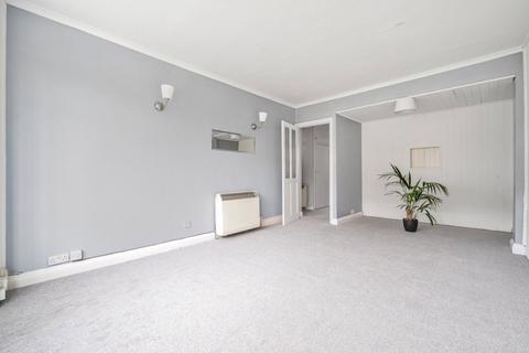 3 bedroom apartment to rent, New Inn Lane, Guildford GU4