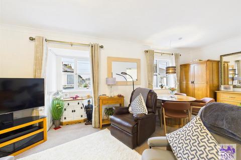 2 bedroom retirement property for sale, Trafalgar Road, Gravesend