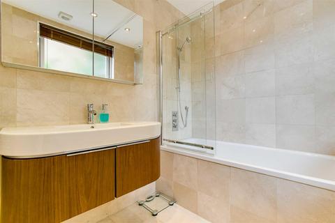 2 bedroom flat to rent, Auriol Road, London, W14