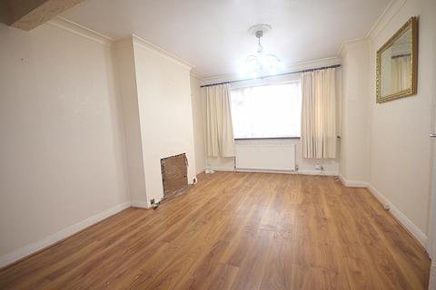 3 bedroom terraced house to rent - Romford, RM5