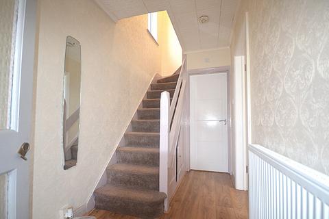 3 bedroom terraced house to rent, Romford, RM5