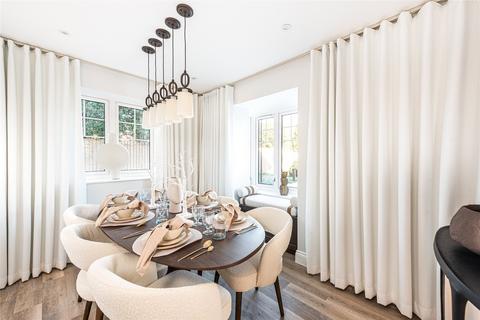 4 bedroom detached house for sale, Russell Road, Toddington, Dunstable, Bedfordshire, LU5