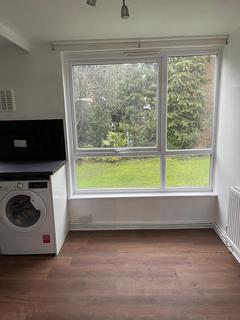 undefined, Basinghall Gardens, Sutton SM2