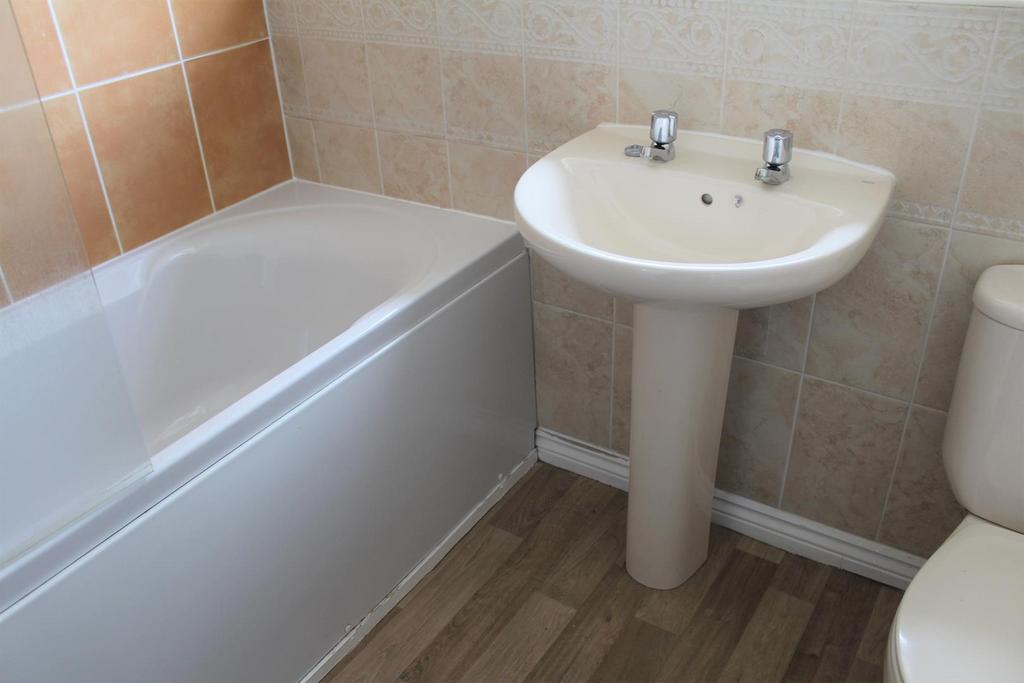 Family Bathroom.JPG