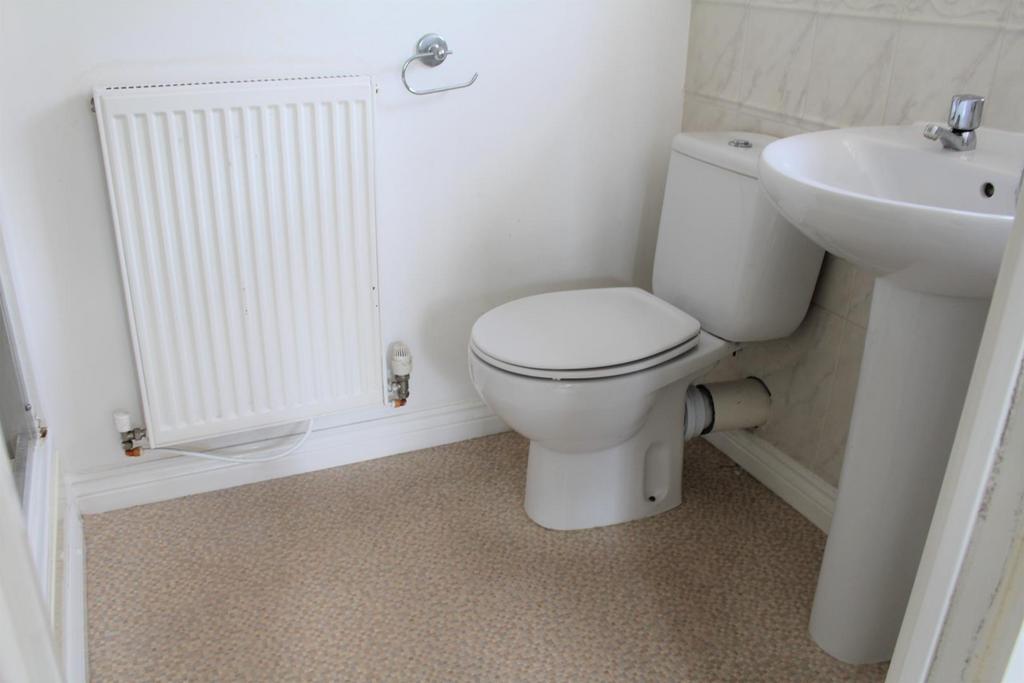 Bathroom.JPG