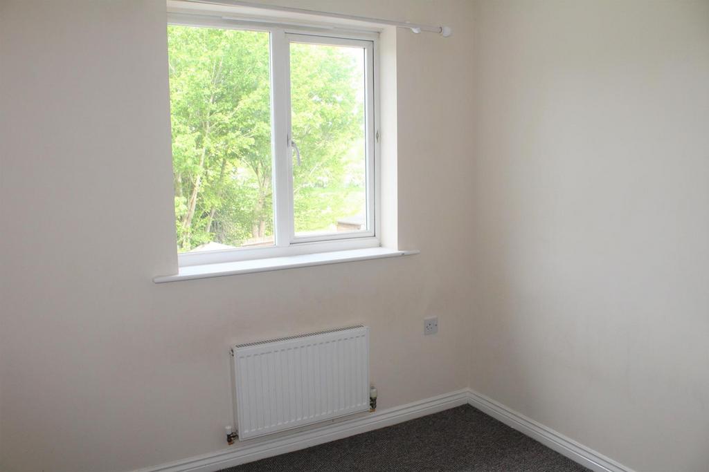 Bedroom 2.JPG