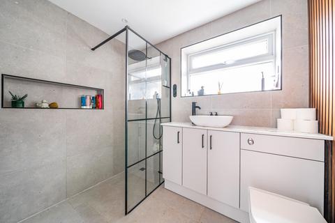 2 bedroom bungalow to rent, Elizabeth Avenue, PO21