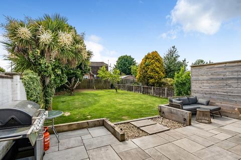 2 bedroom bungalow to rent, Elizabeth Avenue, PO21