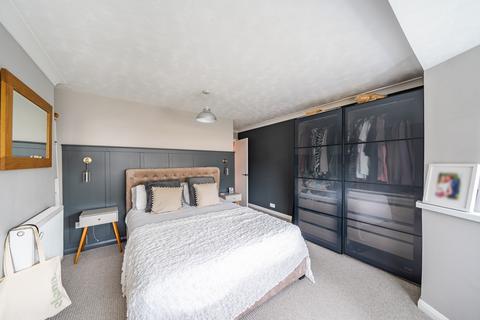 2 bedroom bungalow to rent, Elizabeth Avenue, PO21
