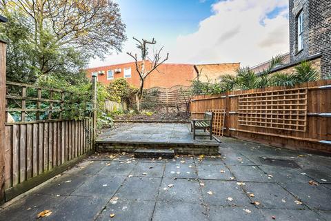 2 bedroom apartment to rent, HANOVER GARDENS, SE11