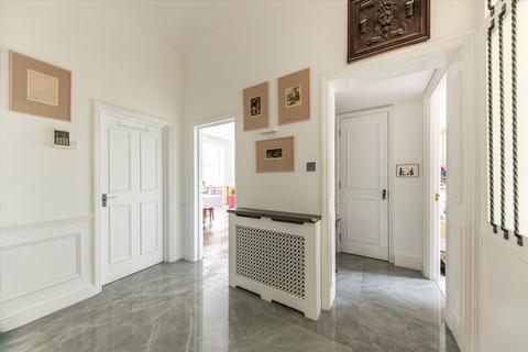 3 bedroom flat for sale, Warwick Square, Pimlico, London, SW1V