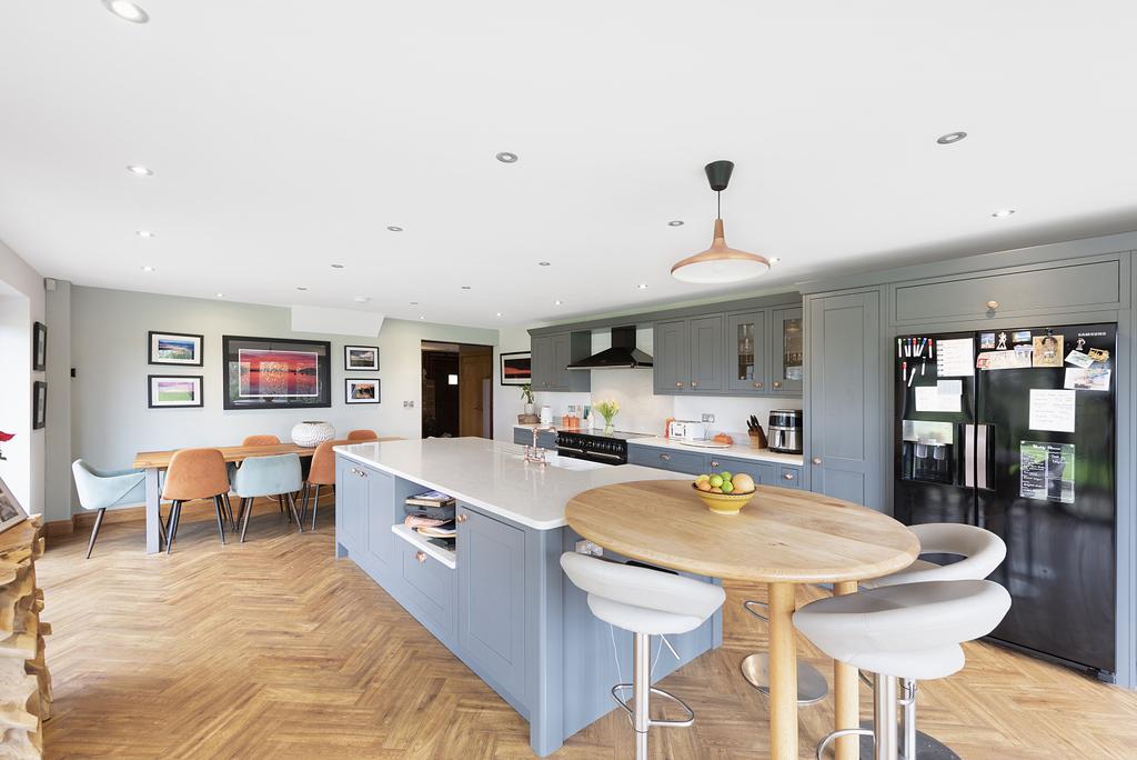 Kitchen/Dining