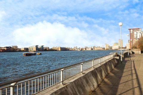 1 bedroom apartment for sale, Arnhem Place, London E14
