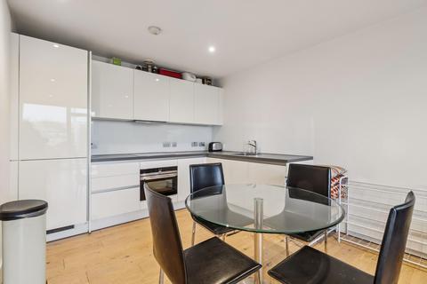 1 bedroom flat to rent, West Row, London, W10.