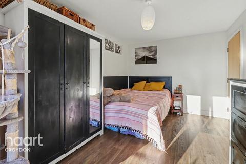 2 bedroom flat for sale, London Road, Croydon