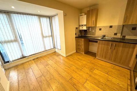 2 bedroom apartment to rent, Parkfield Road, Wolverhampton