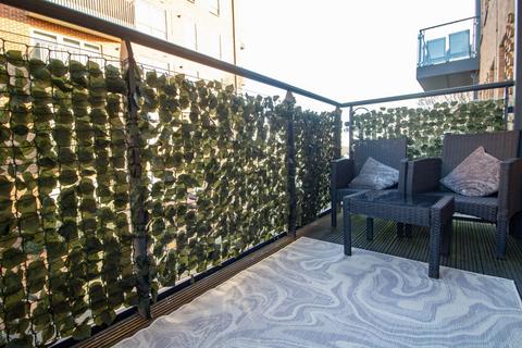 1 bedroom apartment for sale, Oxhey Drive, South Oxhey, Watford, WD19