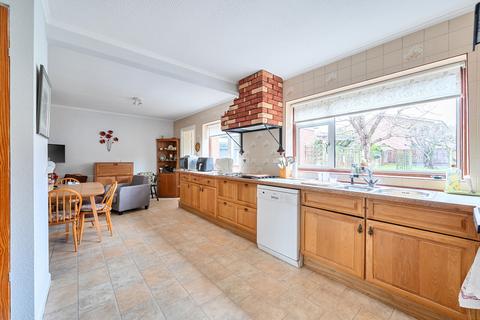 3 bedroom detached house for sale, Harecroft, Fetcham, KT22