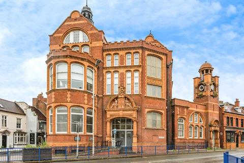2 bedroom flat for sale, Hagley Road, Stourbridge, DY8