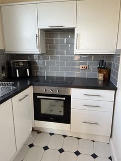 1 bedroom flat to rent, LEATHERHEAD