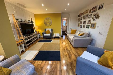undefined, Siskin Drive, Clayton Heights, Bradford