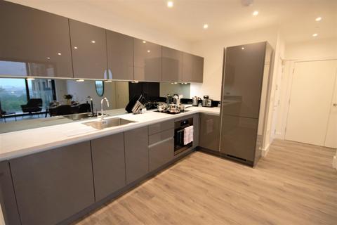 2 bedroom apartment for sale, Sandown House, 124 High Street, Staines-Upon-Thames, TW18