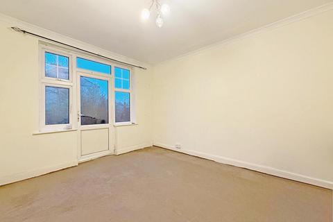 4 bedroom semi-detached house to rent, Argyle Avenue, Hounslow, TW3