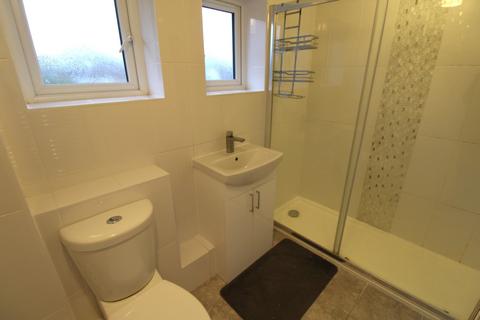 3 bedroom terraced house to rent, Maplestead, Basildon, Essex, SS14