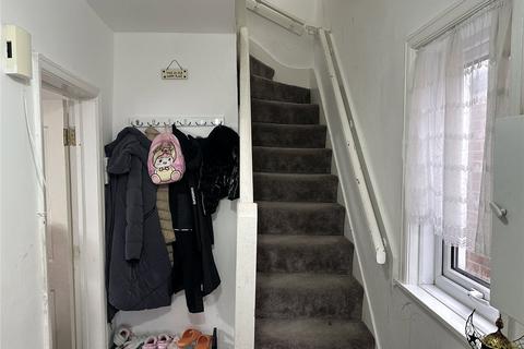 3 bedroom semi-detached house for sale, Redthorn Grove, Birmingham, West Midlands, B33